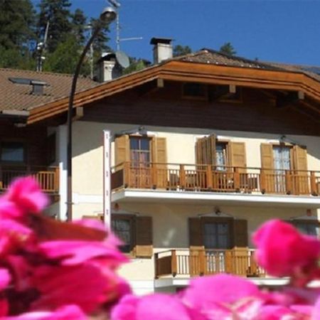 Residence Garni Manuela Cavalese Εξωτερικό φωτογραφία