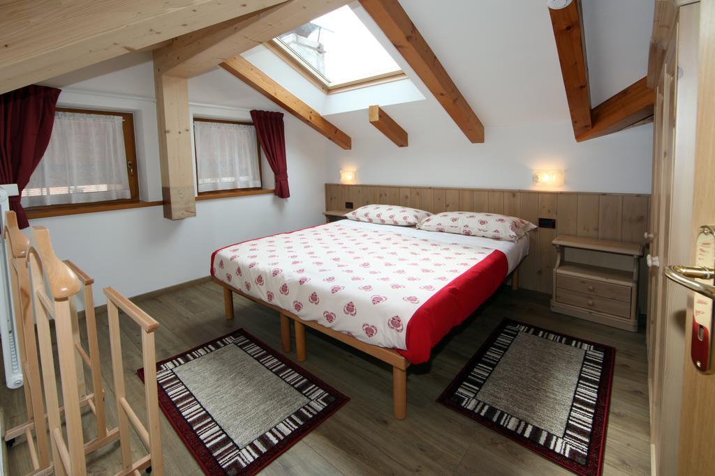 Residence Garni Manuela Cavalese Εξωτερικό φωτογραφία