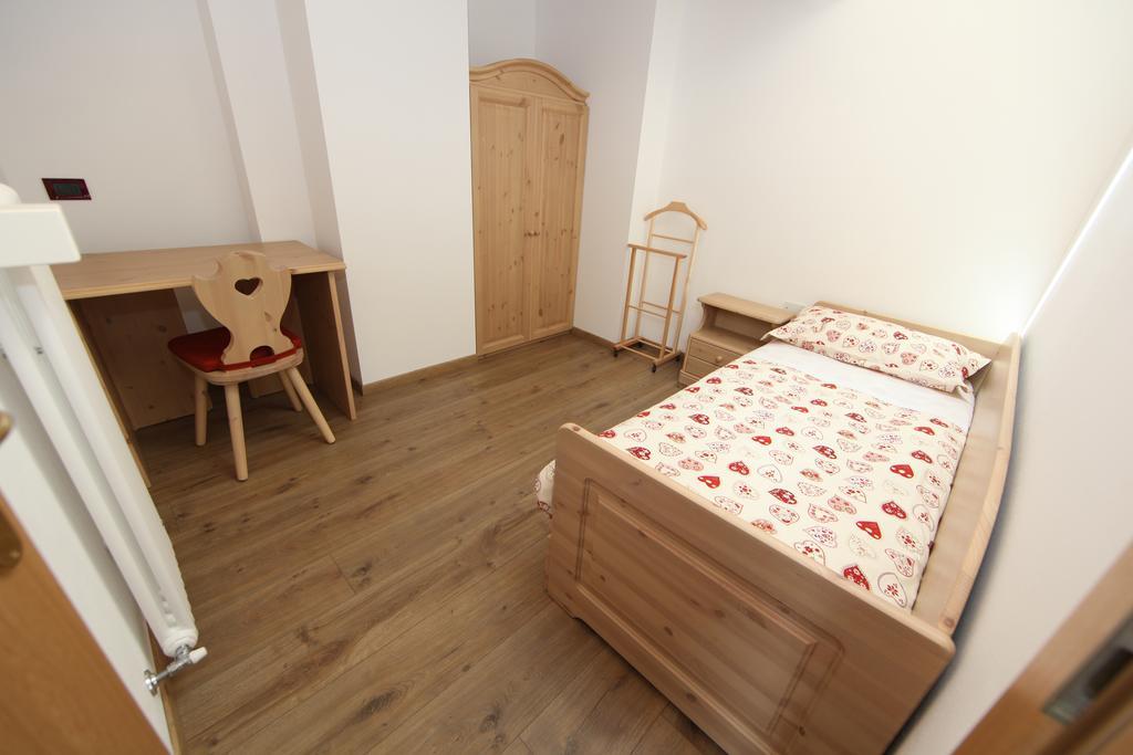 Residence Garni Manuela Cavalese Εξωτερικό φωτογραφία