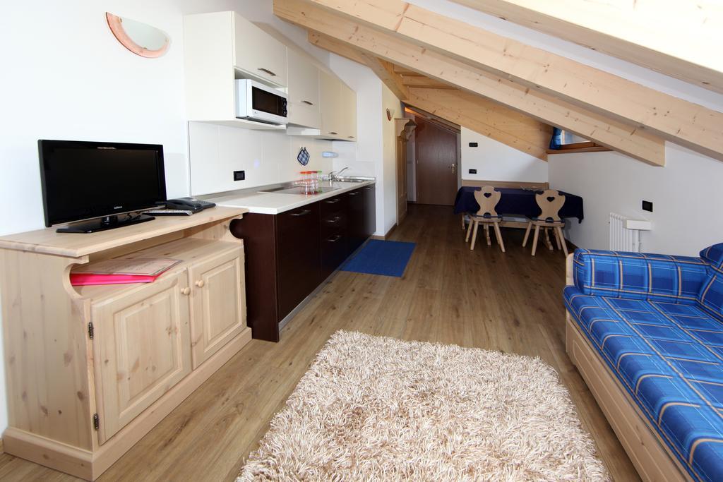 Residence Garni Manuela Cavalese Εξωτερικό φωτογραφία